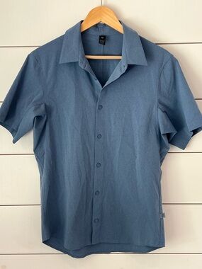 lululemon athletica Men's Short-Sleeve Button-Down in Slate Blue